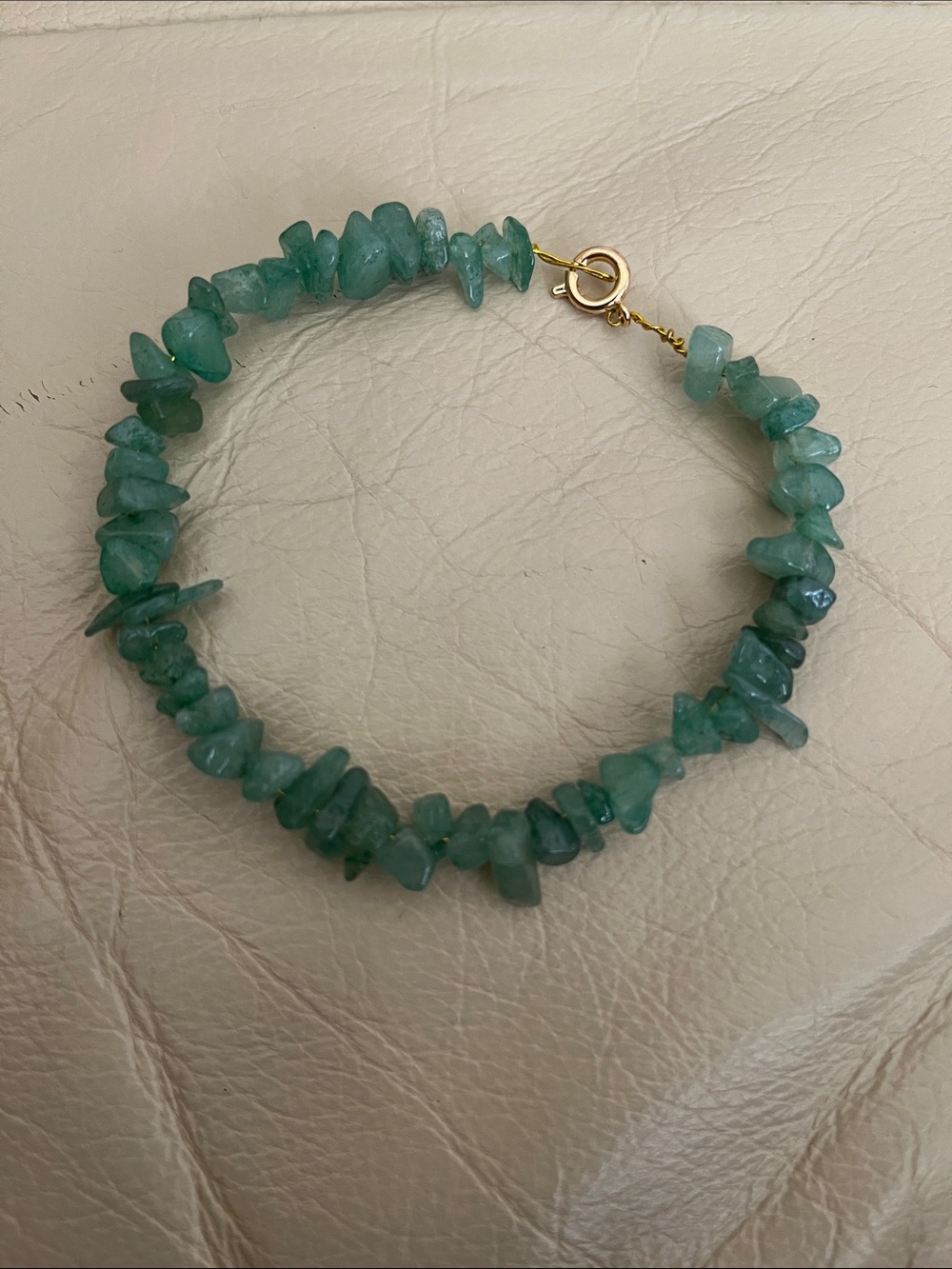Green Chip Bead Bracelet with Gold Clasp 3” clasped